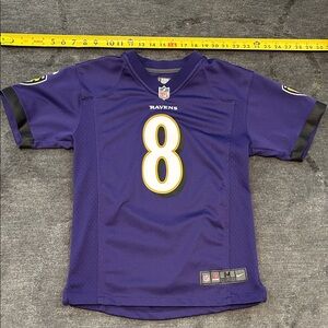**Like New**— kids size M (10/12) Lamar Jackson Baltimore Ravens Jersey #8